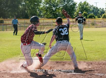Thumbnail 2 in Magazine vs. Bigelow (AAA 2A -Regional Playoff) photogallery.