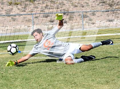 Thumbnail 3 in Sierra Vista vs Bishop Gorman photogallery.