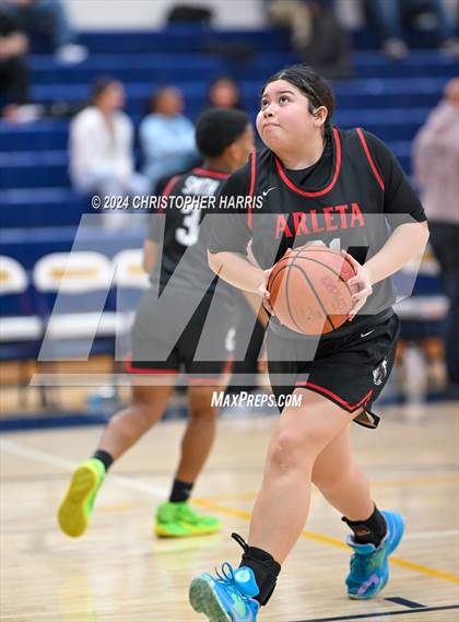 Thumbnail 3 in Arleta vs. Poly (CIF LAC Division 1 Final) photogallery.