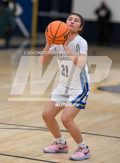 Thumbnail 3 in Arleta vs. Poly (CIF LAC Division 1 Final) photogallery.