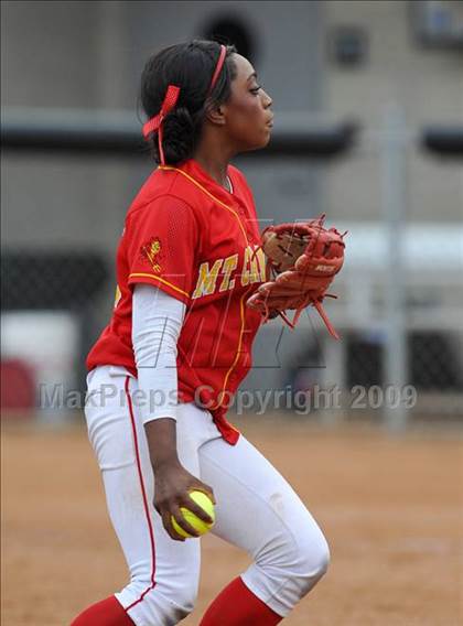 Thumbnail 2 in Steele Canyon vs Mt. Carmel (CIF SDS D2 Final) photogallery.