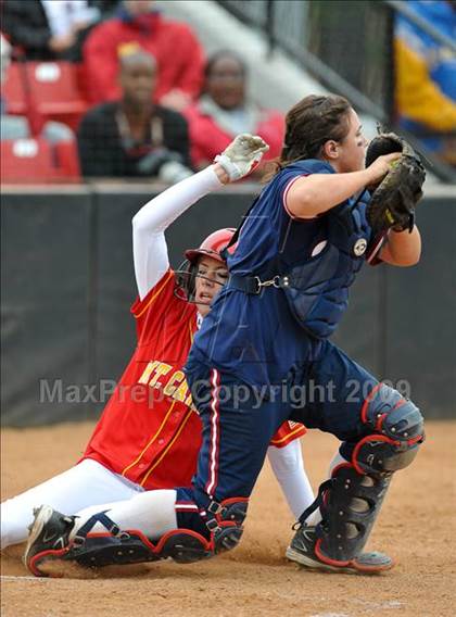 Thumbnail 2 in Steele Canyon vs Mt. Carmel (CIF SDS D2 Final) photogallery.