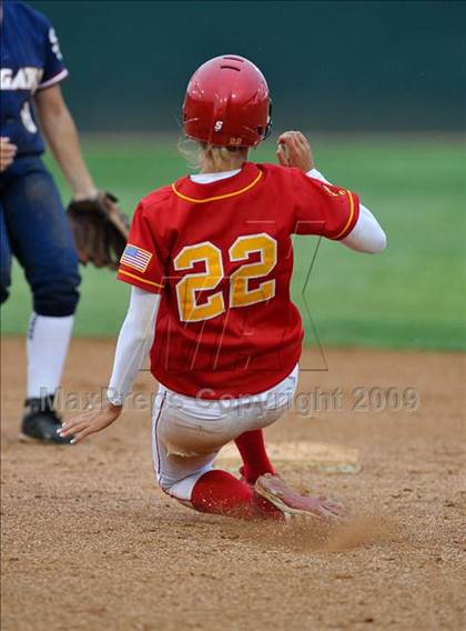 Thumbnail 1 in Steele Canyon vs Mt. Carmel (CIF SDS D2 Final) photogallery.