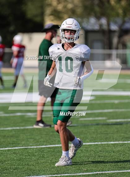 Thumbnail 2 in Hico vs Santo (scrimmage) photogallery.