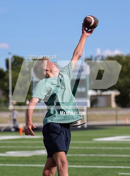 Thumbnail 2 in Hico vs Santo (scrimmage) photogallery.
