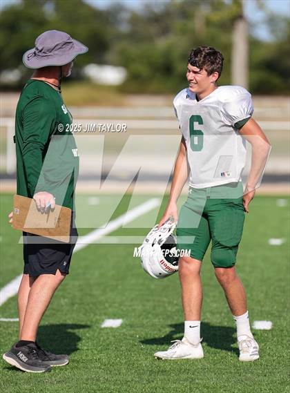 Thumbnail 3 in Hico vs Santo (scrimmage) photogallery.