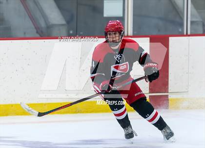 Thumbnail 3 in Frederick Gunn vs. New Hampton School (Exeter Invitational) photogallery.