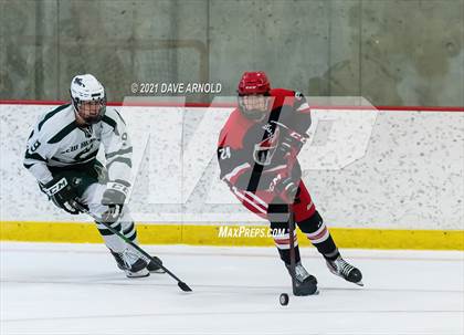 Thumbnail 3 in Frederick Gunn vs. New Hampton School (Exeter Invitational) photogallery.