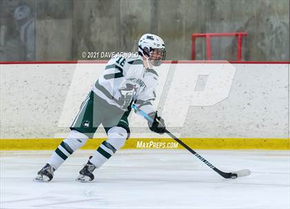 Thumbnail 3 in Frederick Gunn vs. New Hampton School (Exeter Invitational) photogallery.