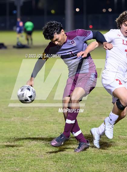 Thumbnail 2 in Marshall vs Lee photogallery.