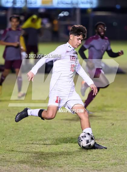 Thumbnail 2 in Marshall vs Lee photogallery.