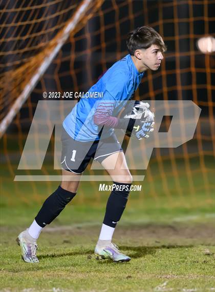 Thumbnail 2 in Marshall vs Lee photogallery.