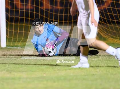 Thumbnail 2 in Marshall vs Lee photogallery.