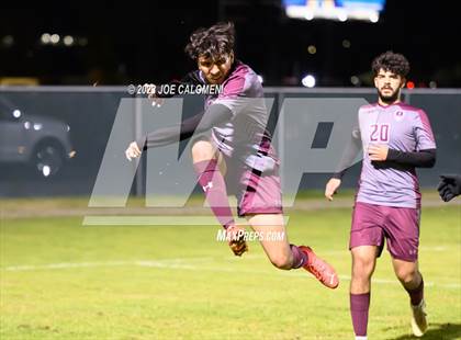 Thumbnail 2 in Marshall vs Lee photogallery.