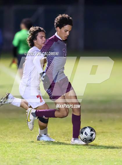 Thumbnail 3 in Marshall vs Lee photogallery.