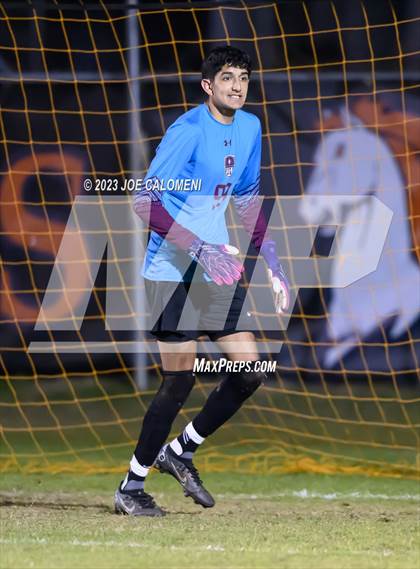 Thumbnail 2 in Marshall vs Lee photogallery.