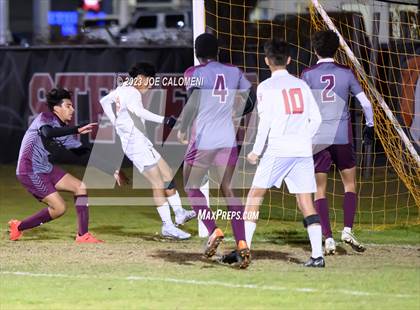 Thumbnail 2 in Marshall vs Lee photogallery.