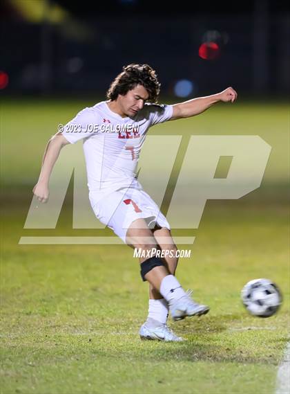 Thumbnail 1 in Marshall vs Lee photogallery.