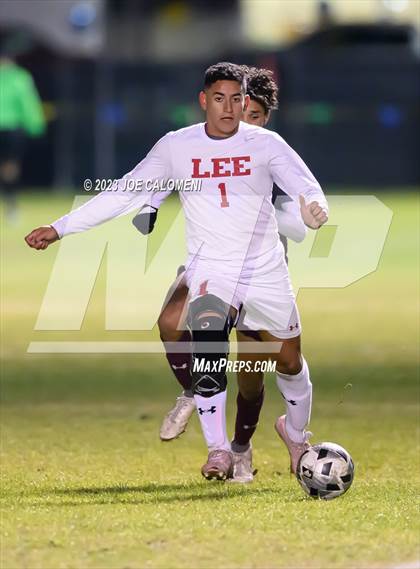 Thumbnail 2 in Marshall vs Lee photogallery.