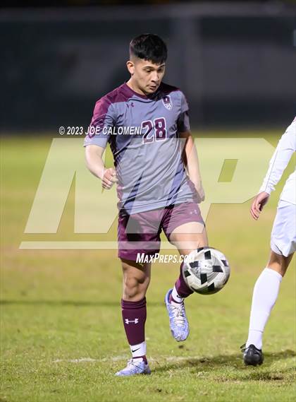 Thumbnail 2 in Marshall vs Lee photogallery.