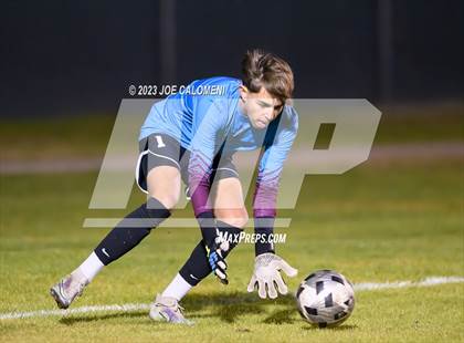 Thumbnail 2 in Marshall vs Lee photogallery.