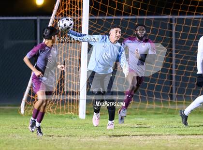 Thumbnail 2 in Marshall vs Lee photogallery.