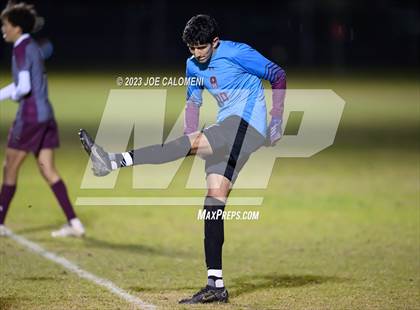 Thumbnail 2 in Marshall vs Lee photogallery.