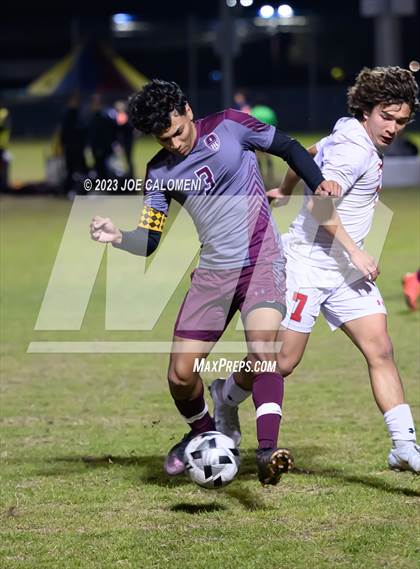 Thumbnail 2 in Marshall vs Lee photogallery.