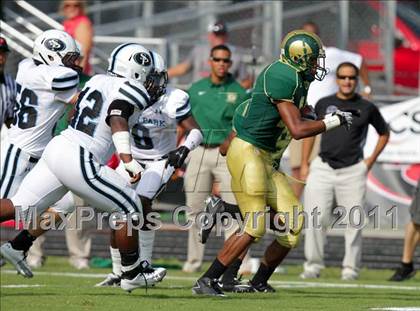 Thumbnail 3 in Spain Park vs. Grayson (Progressive Football Challenge) photogallery.