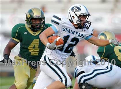 Thumbnail 1 in Spain Park vs. Grayson (Progressive Football Challenge) photogallery.