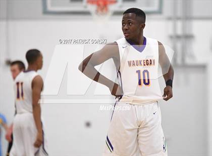 Thumbnail 2 in Maine West vs Waukegan (IHSA 4A Regional Semifinal) photogallery.