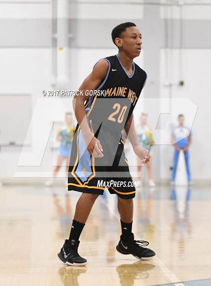 Thumbnail 3 in Maine West vs Waukegan (IHSA 4A Regional Semifinal) photogallery.