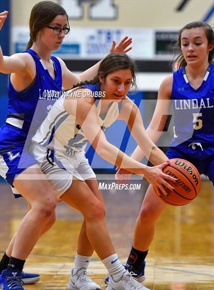 Thumbnail 3 in Lindale @ Spring Hill photogallery.