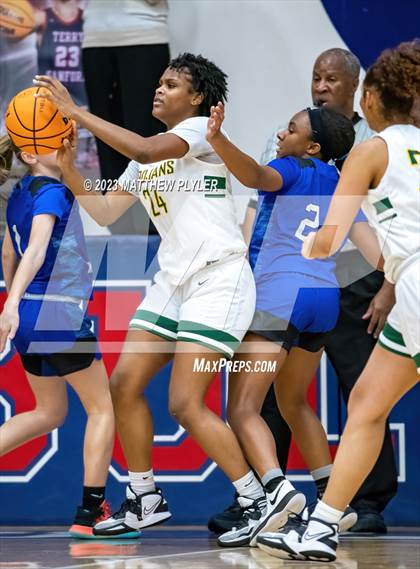 Thumbnail 2 in Fayetteville Christian vs. Pine Forest photogallery.