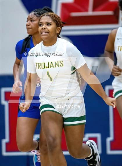 Thumbnail 2 in Fayetteville Christian vs. Pine Forest photogallery.