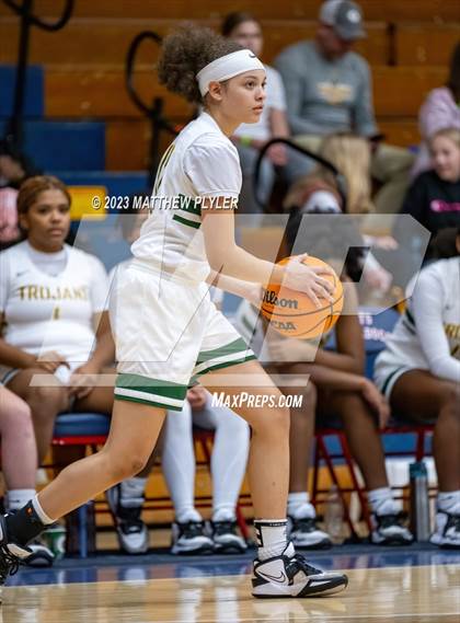 Thumbnail 1 in Fayetteville Christian vs. Pine Forest photogallery.