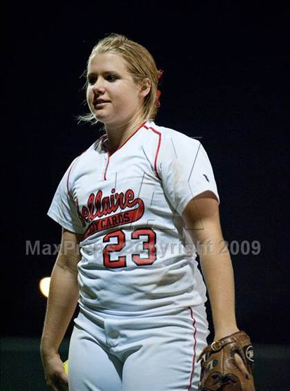 Thumbnail 2 in Humble vs Bellaire (UIL 5A Region III Playoffs) photogallery.