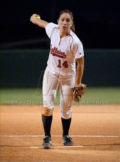 Thumbnail 1 in Humble vs Bellaire (UIL 5A Region III Playoffs) photogallery.