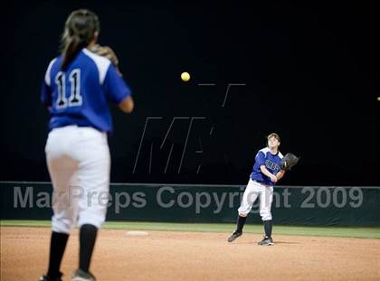 Thumbnail 2 in Humble vs Bellaire (UIL 5A Region III Playoffs) photogallery.