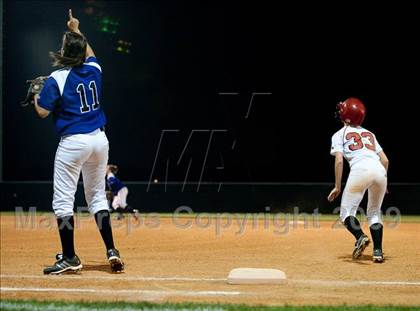 Thumbnail 1 in Humble vs Bellaire (UIL 5A Region III Playoffs) photogallery.