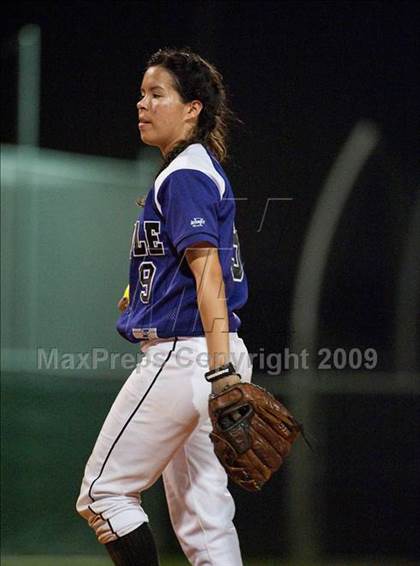 Thumbnail 1 in Humble vs Bellaire (UIL 5A Region III Playoffs) photogallery.