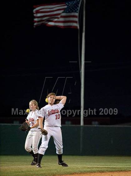 Thumbnail 1 in Humble vs Bellaire (UIL 5A Region III Playoffs) photogallery.