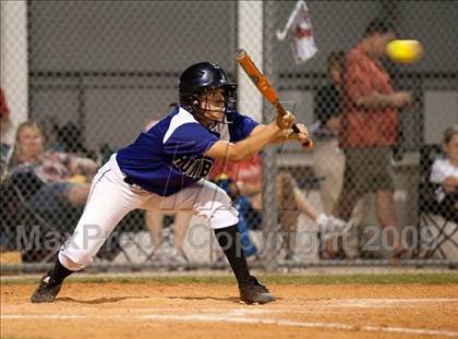 Thumbnail 3 in Humble vs Bellaire (UIL 5A Region III Playoffs) photogallery.