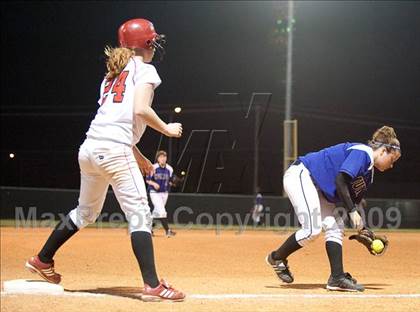 Thumbnail 1 in Humble vs Bellaire (UIL 5A Region III Playoffs) photogallery.