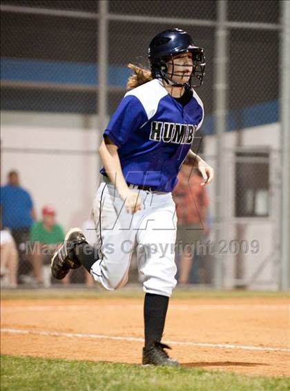 Thumbnail 2 in Humble vs Bellaire (UIL 5A Region III Playoffs) photogallery.