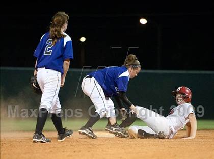 Thumbnail 2 in Humble vs Bellaire (UIL 5A Region III Playoffs) photogallery.