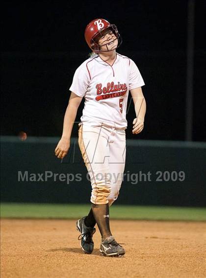 Thumbnail 3 in Humble vs Bellaire (UIL 5A Region III Playoffs) photogallery.