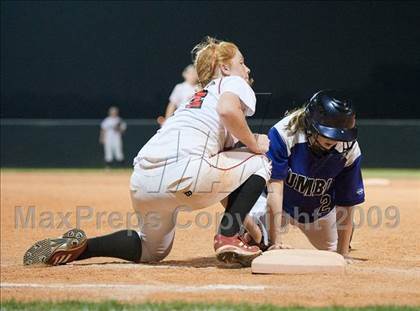 Thumbnail 3 in Humble vs Bellaire (UIL 5A Region III Playoffs) photogallery.