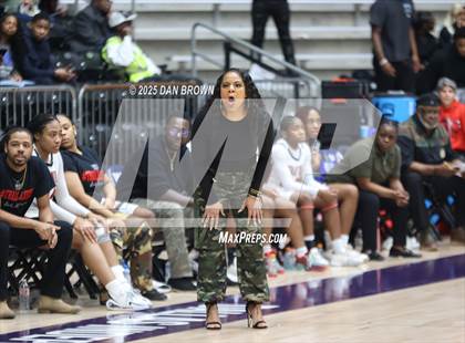 Thumbnail 1 in Duncanville @ Cedar Hill (UIL 6A D1 Regional Finals) photogallery.