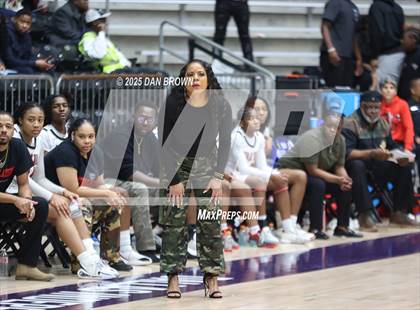 Thumbnail 2 in Duncanville @ Cedar Hill (UIL 6A D1 Regional Finals) photogallery.